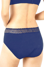 【助産師監修】生理の時も身体を冷やさない吸水ショーツ モレナージュ（旧:めぐり）